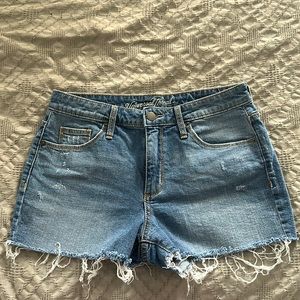 Universal thread shorts